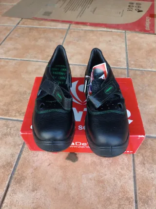 Regalo Sandalias de seguridad Panter negras