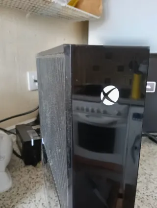 Xbox One Negra + 2 Mandos