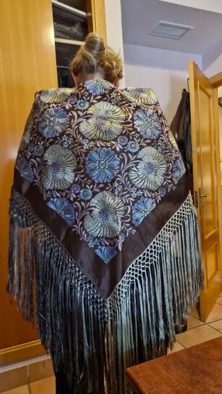 Mantón, mantoncillo de Manila Antiguo Bordado