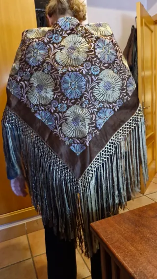 Mantón, mantoncillo de Manila Antiguo Bordado