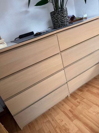 Cómoda Malm Ikea Madera y Cristal blanco