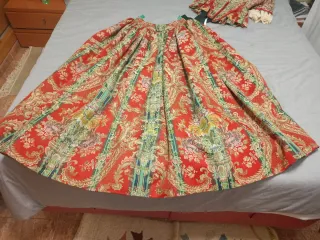 Traje de Fallera rojo y verde