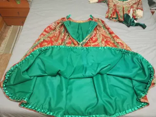 Traje de Fallera rojo y verde
