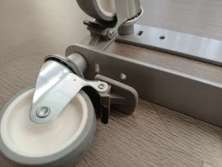 Ruedas para mueble Kallax
