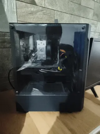 Ordenador Gaming con Monitor y Accesorios