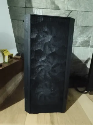 Ordenador Gaming con Monitor y Accesorios