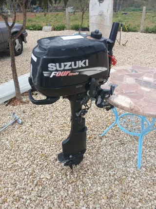 Motor Suzuki Fueraborda 6CV