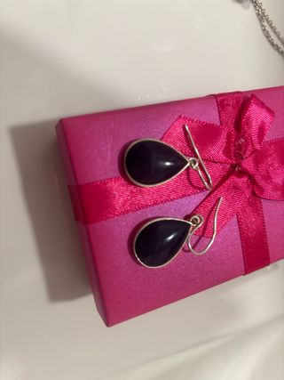 Pendientes lágrima negros y plateados