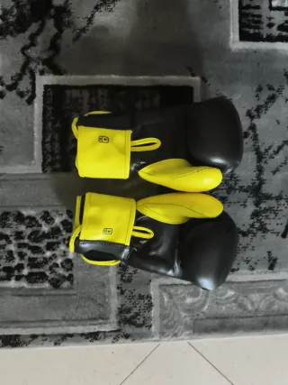 Guantoni da Muay Thai Gorilla Pro