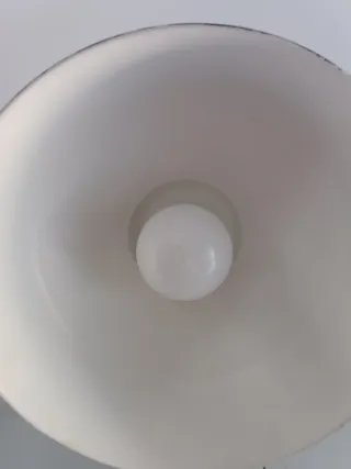 Lámpara de salón negra y blanca