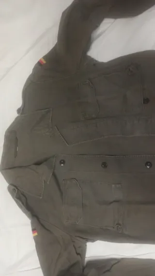 Chaqueta militar alemana verde oliva