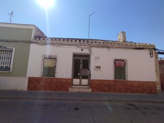 Casa pareada en venta en Tomelloso