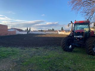SERVICIOS AGRÍCOLAS DE TODO TIPO.