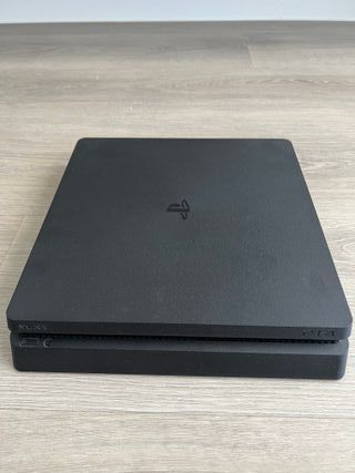 Consola PS4 Slim Negra + Mando