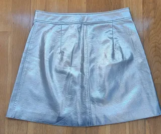 Mini falda polipiel plateada