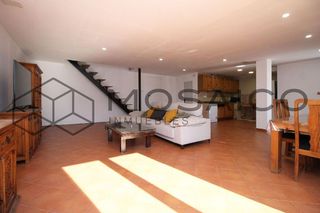 Casa pareada en alquiler en Monserrat