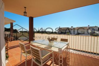 Casa pareada en alquiler en Monserrat