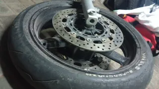 Parte delantera Yamaha R6 2002