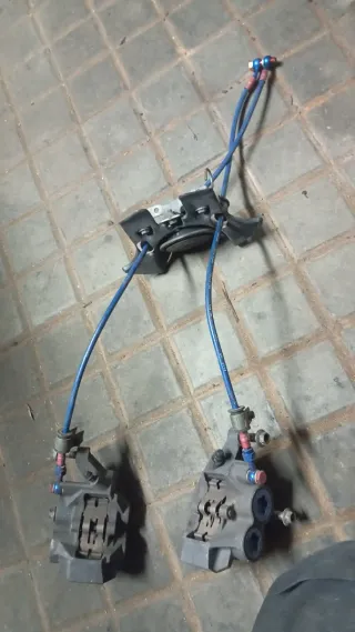 Parte delantera Yamaha R6 2002