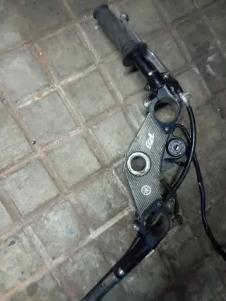 Parte delantera Yamaha R6 2002