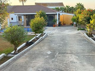 Casa rural en venta en La Hacienda - Nueva Andalucía en Dos Hermanas
