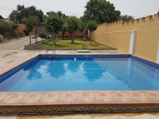 Casa rural en venta en La Hacienda - Nueva Andalucía en Dos Hermanas