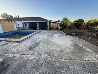 Casa rural en venta en La Hacienda - Nueva Andalucía en Dos Hermanas