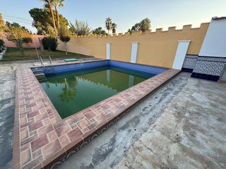Casa rural en venta en La Hacienda - Nueva Andalucía en Dos Hermanas