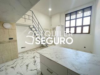 Piso en alquiler en Los Cármenes en Madrid