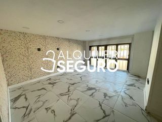 Piso en alquiler en Los Cármenes en Madrid