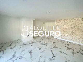 Piso en alquiler en Los Cármenes en Madrid