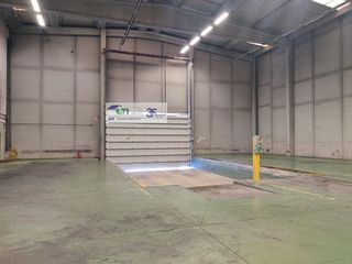 Nave industrial en alquiler en Avda. Cataluña en Zaragoza