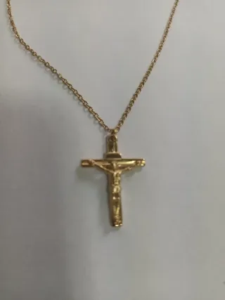 Collar Crucifijo Dorado Acero Inoxidable