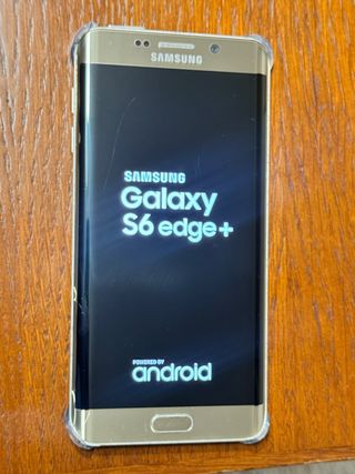 Samsung Galaxy S6 Edge+ Dorado con funda Samsung