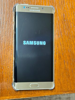 Samsung Galaxy S6 Edge+ Dorado con funda Samsung