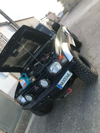 Mitsubishi Montero 1999