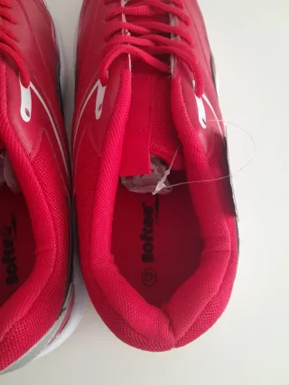 Zapatillas deportivas rojas