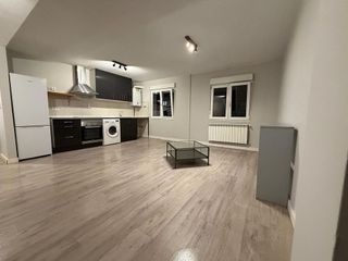 Piso en alquiler en Pumarín en Gijón