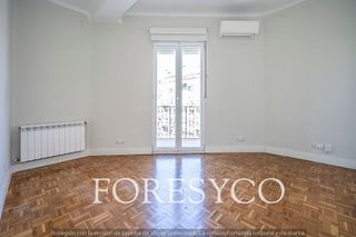 Piso en alquiler en Pacífico en Madrid