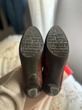 Zapatos Wonders piel tacón talla 38