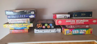 Lote de juegos de mesa variados