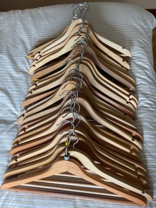 Pack 30 Perchas Madera y Metal