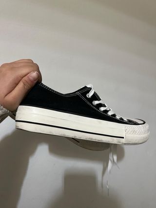Zapatillas negras estilo Converse
