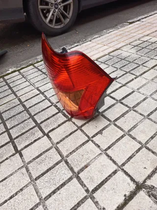 Faro Trasero Izquierdo Toyota Corolla 2003