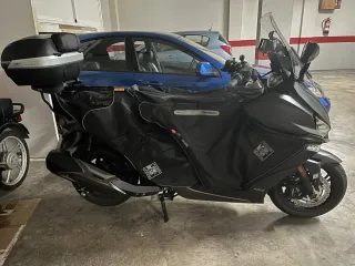 Kymco 400 Xciting - Negra/Gris