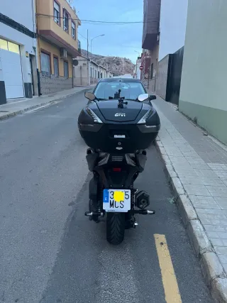 Kymco 400 Xciting - Negra/Gris