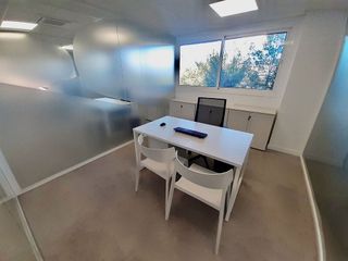 Local comercial en alquiler en Los Naranjos - Las Brisas en Marbella