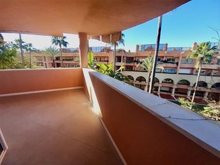 Local comercial en alquiler en Los Naranjos - Las Brisas en Marbella