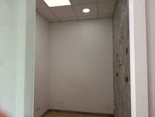 Local comercial en alquiler en Alisal - Cazoña - San Román en Santander