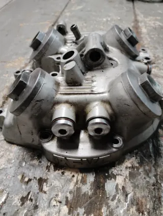 Tapa balancines Honda Dominator